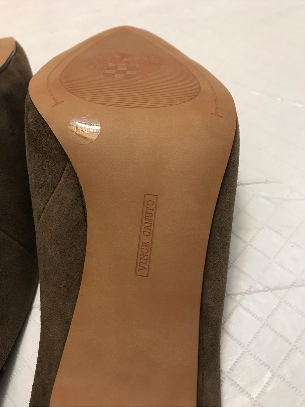 Vince Camuto Black Women's Heels (Label View) - Picture 3 of 15